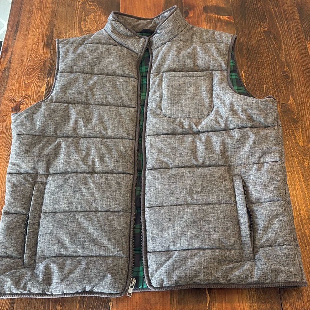 Men’s Vineyard Vines vest